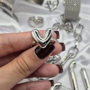 Anillo de Acero Inoxidable Plateado con Corazón Inflado