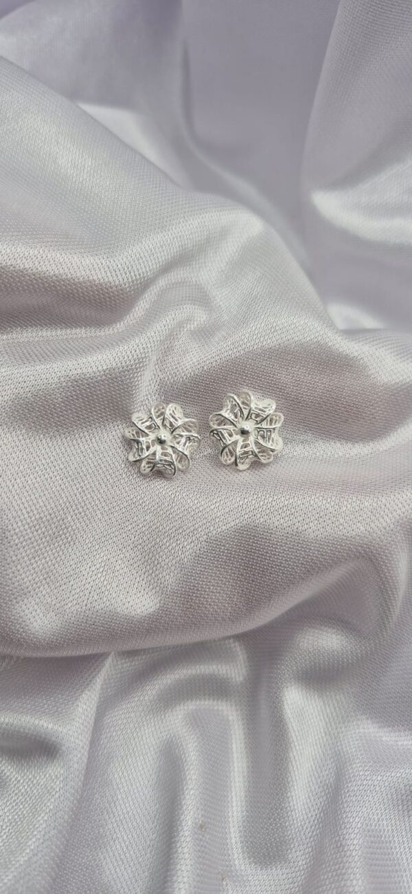 Par de Aros de Plata 925 Diseño Flor