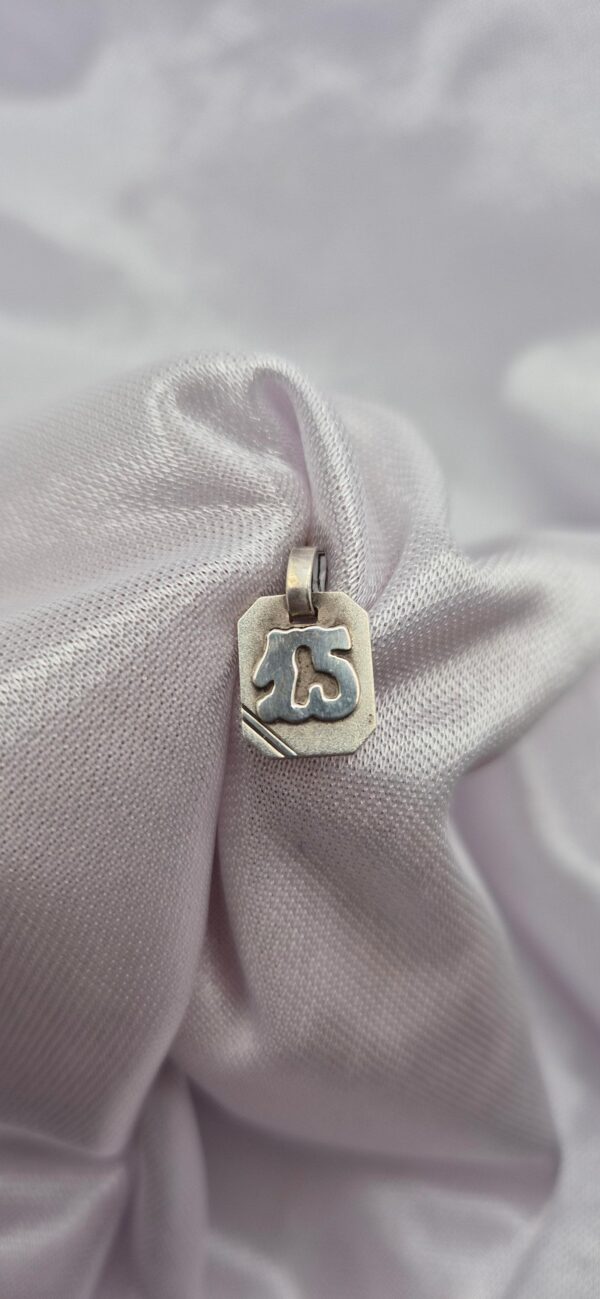 Dije 15 Años de Plata 925