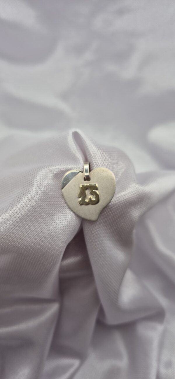 Dije 15 Años de Plata 925 y Doublé Diseño Corazon