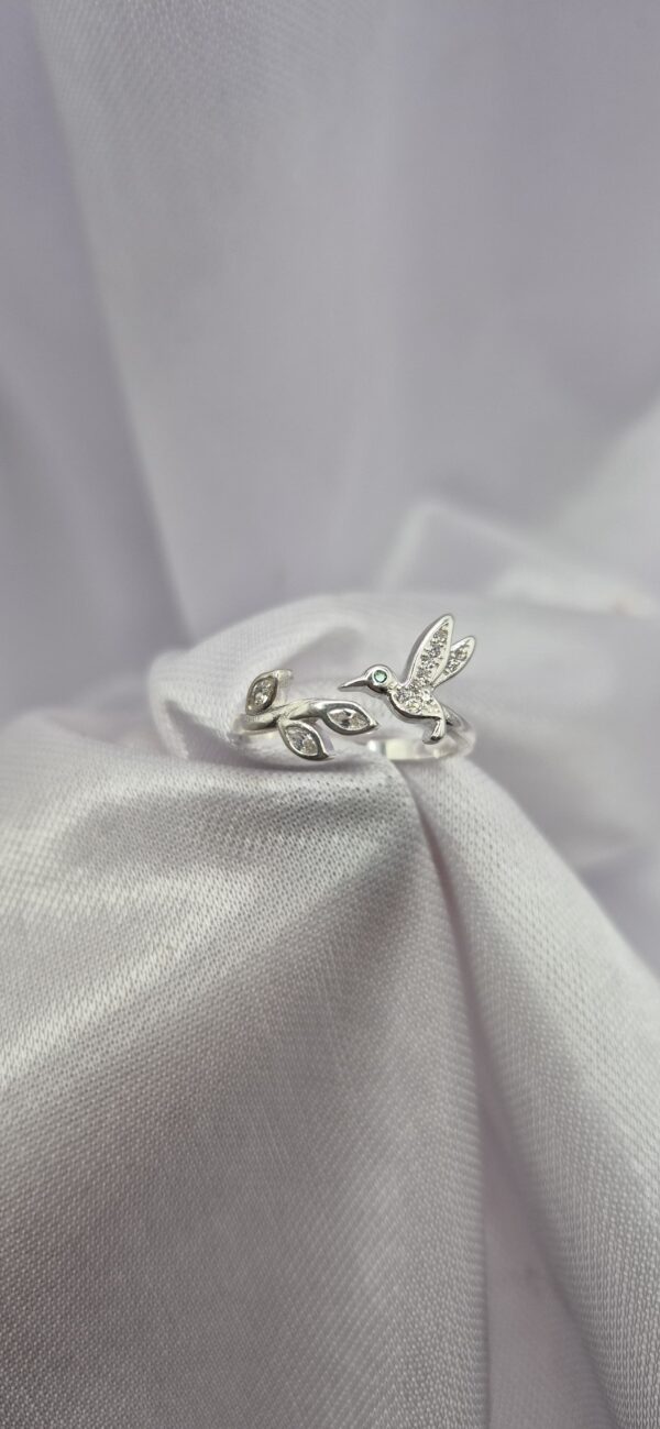 Anillo de Plata 925 Regulable Diseño Colibrí con Piedras