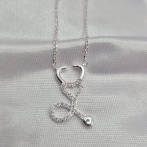 Collar de Plata 925 Diseño Estetoscopio con Piedra