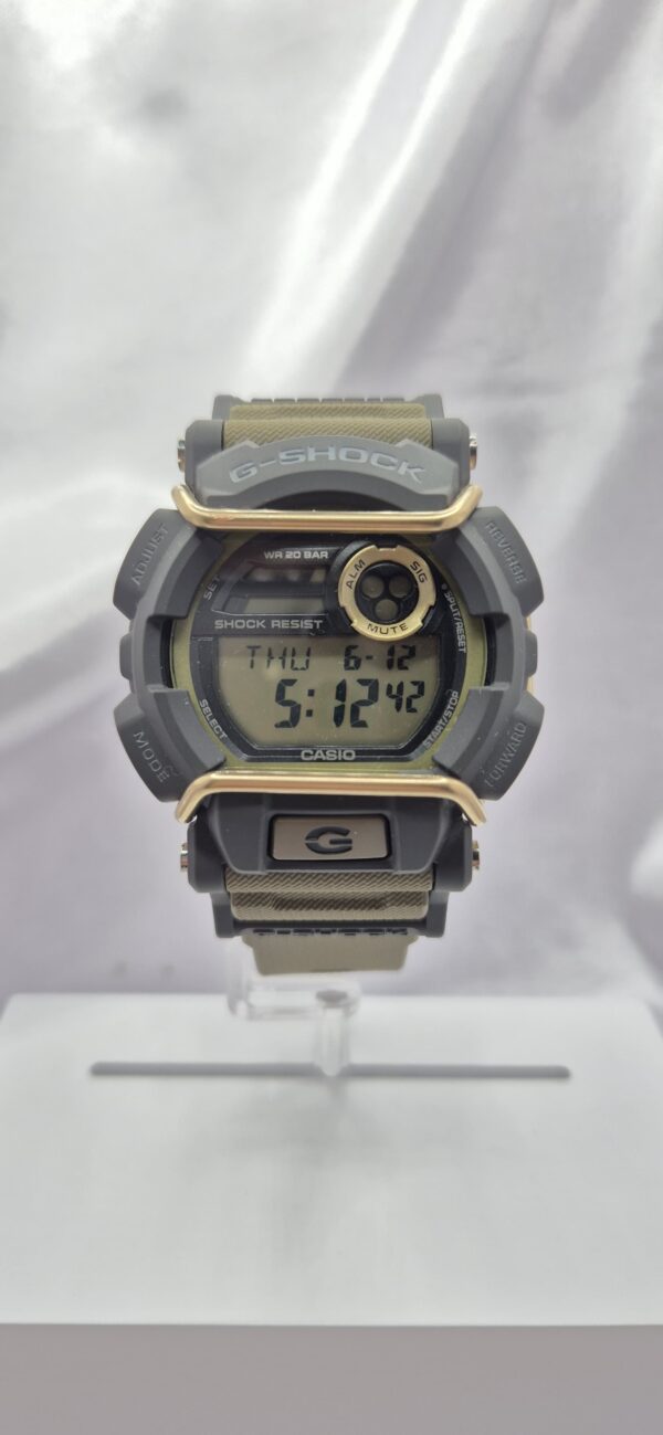 Reloj Casio con Malla de Caucho Modelo GD-400-9DR