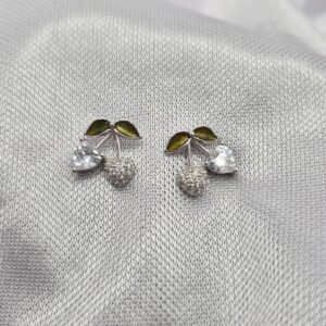 Par de Aros de Plata 925 Diseño Cereza con Piedra