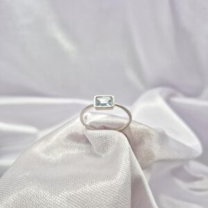 Anillo de Plata 925 con Piedra Natural Aguamarina