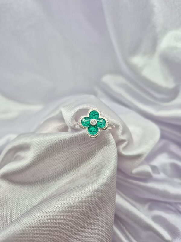 Anillo de Plata 925 Diseño Trébol de Piedra Nácar Verde