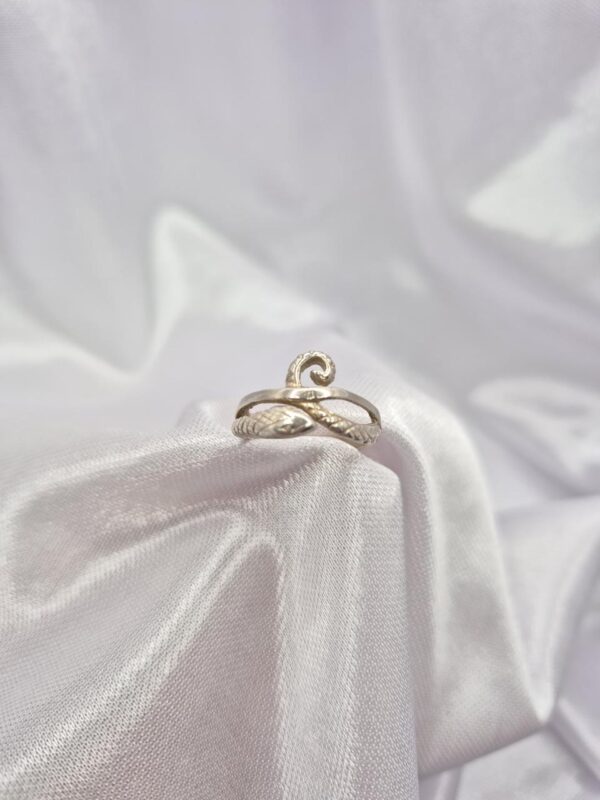 Anillo de Plata 925 Diseño Cobra