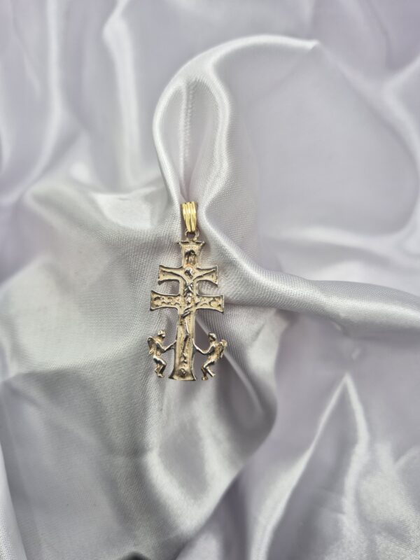 Dije de Plata 925 y Oro Diseño Cruz Caravaca