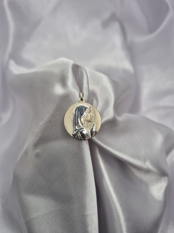 Dije de Plata 925 de la Virgen Niña