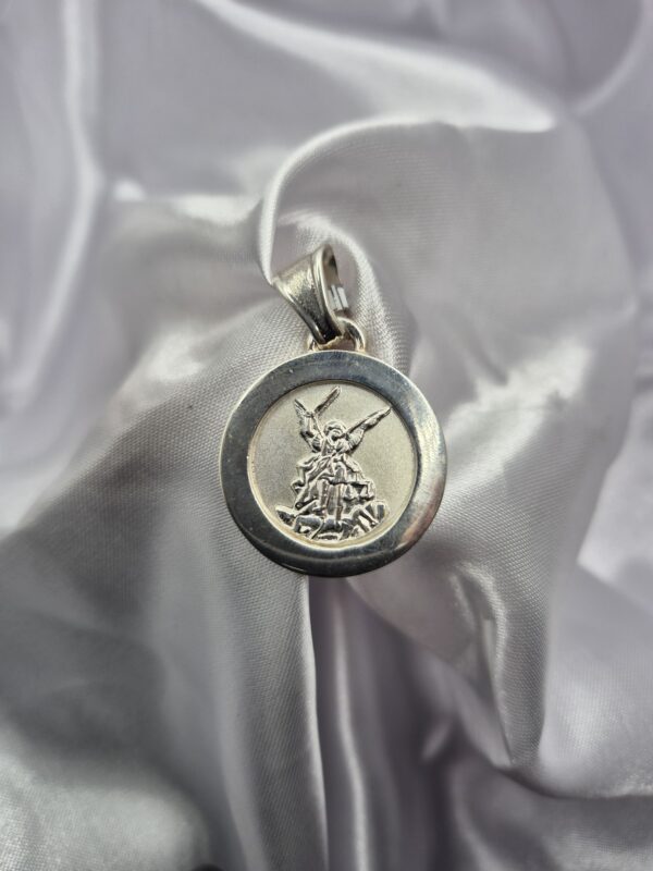 Dije de Plata 925 Diseño Medalla San Miguel Arcángel
