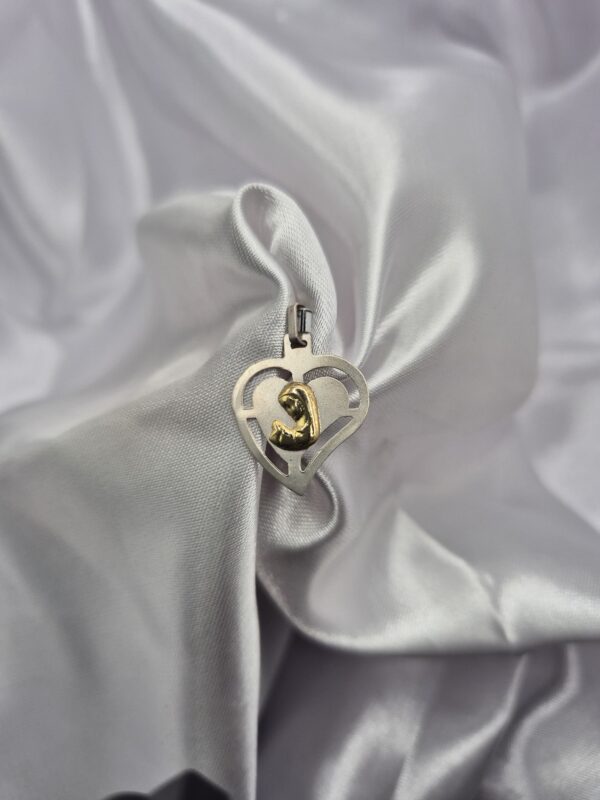 Dije de Plata 925 y Oro Virgen Niña en Forma Corazón