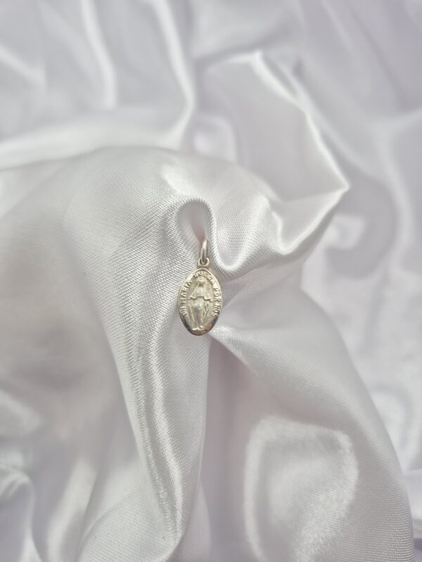 Dije de Plata 925 Diseño Medalla Virgen Milagrosa