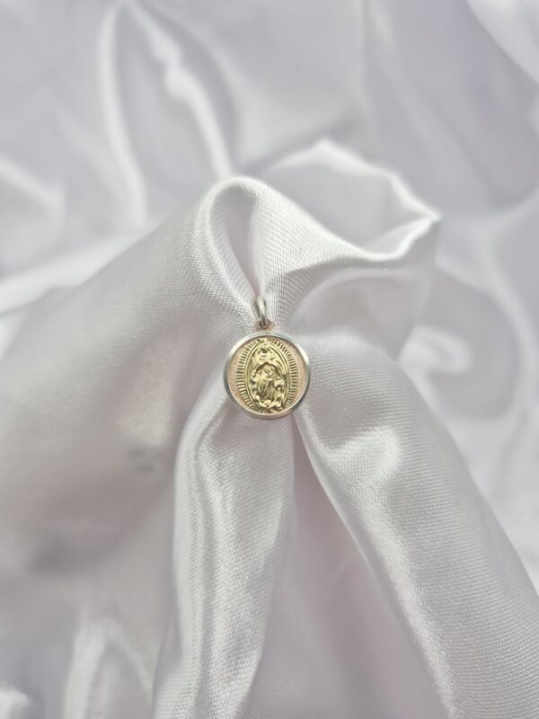 Dije de Plata 925 y Oro Diseño Vírgen de Guadalupe