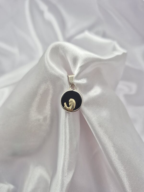 Dije de Plata 925 y Oro Diseño Virgen Niña