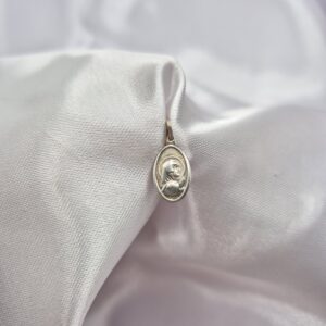 Dije de Plata 925 Diseño Virgen Niña Ovalado