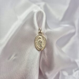 Dije de Plata 925 Medalla Ovalada Virgen Milagrosa