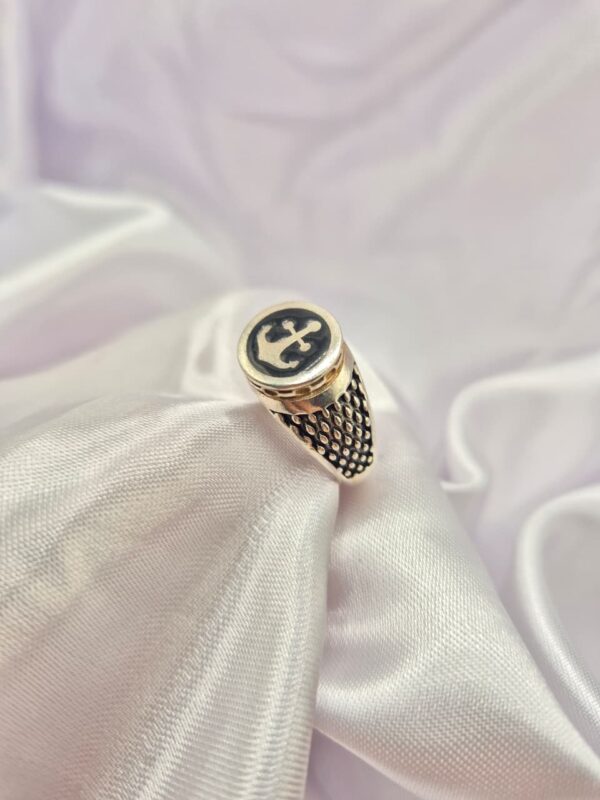 Anillo Sello de Plata 925 Esmalte Negro con Ancla