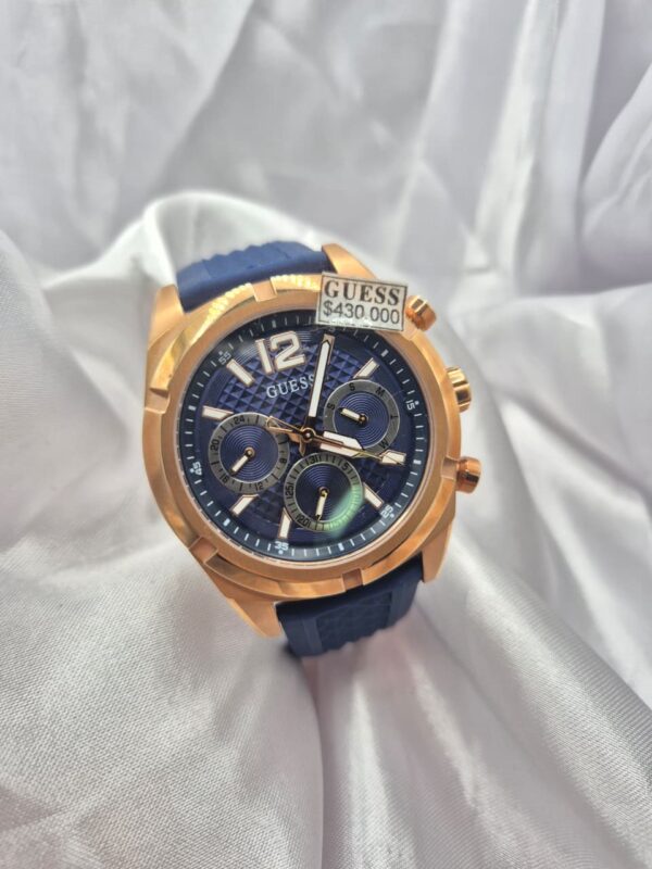 Reloj Guess Modelo GW0729G3 Malla de Silicona