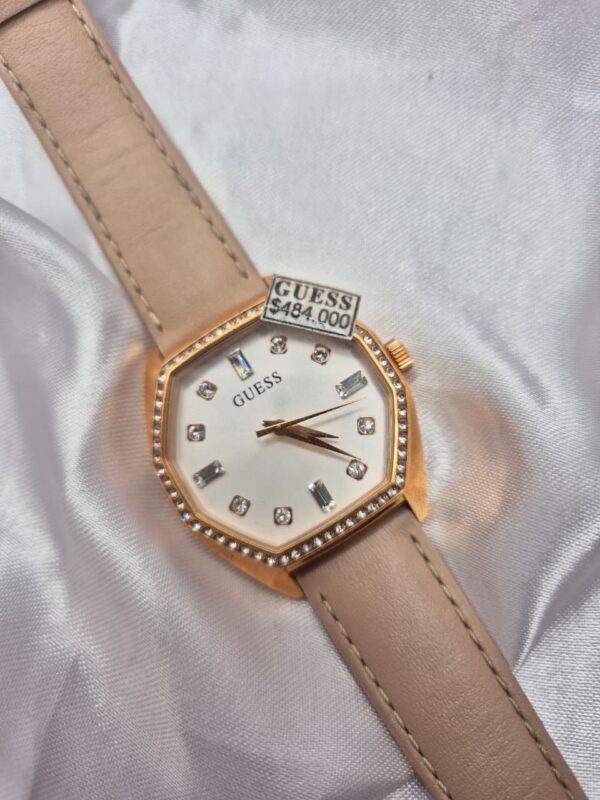 Reloj Guess Modelo GW0688L3 Malla de Cuero