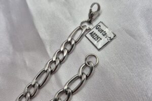 Cadena de Acero Quirúrgico Modelo Fígaro 3x1 de 50cm